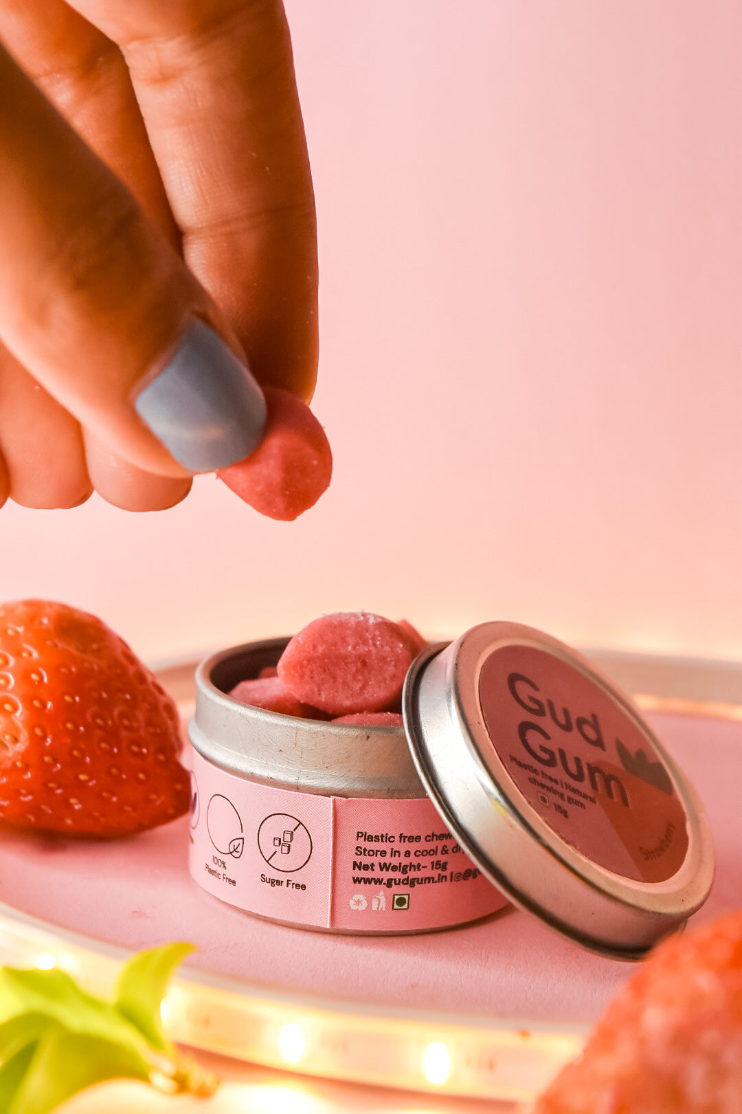 Strawberry Gum - Plastic Free, Sugar Free, Natural, Biodegradable, Vegan Chewing Gums | No added colours and flavours- (10 pieces per pack)- 15g - Tin Packaging